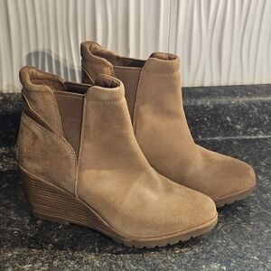 Sorel After Hours Chelsea Boots Women's 9.5 Camel Brown Suede Wedge Lug Booties
